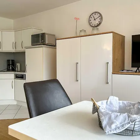 Luv-und-lee-apartment-60 *